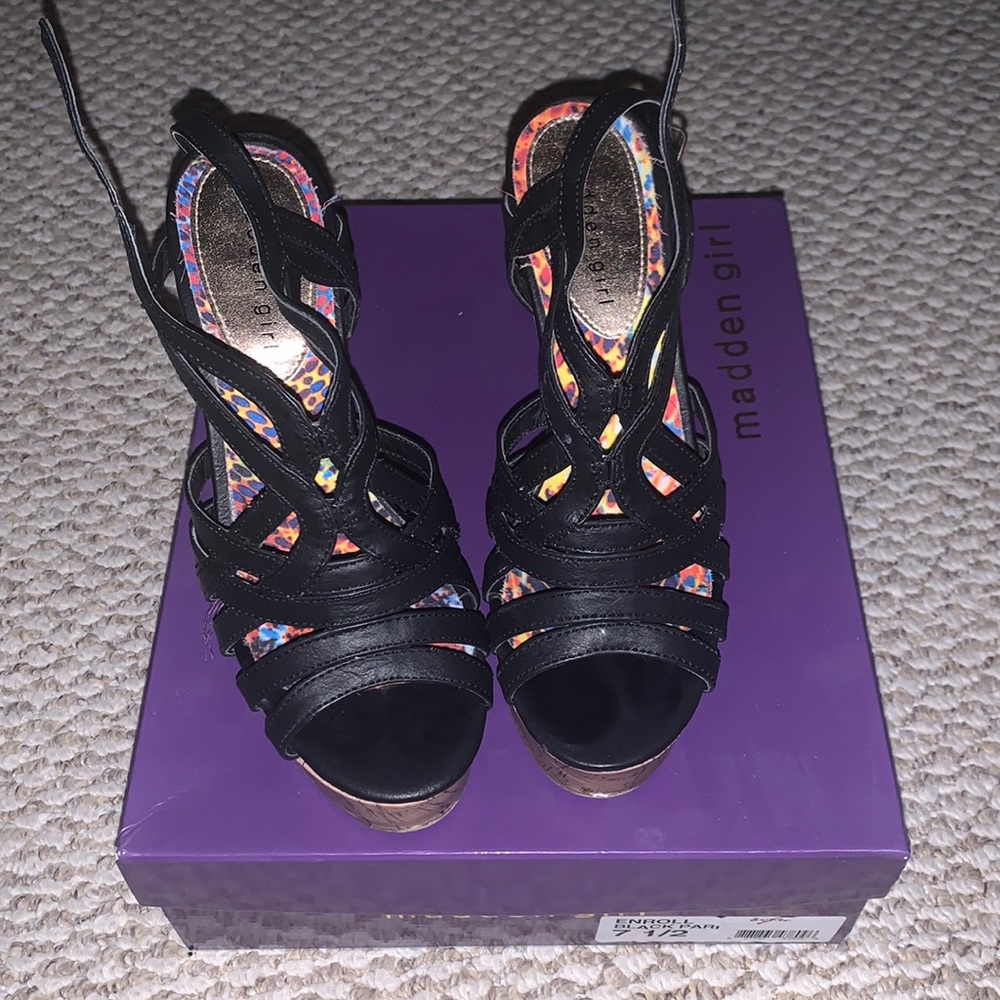 Black and Tan Wedges